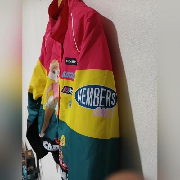 Members Only × Looney Tunes Lola Bunny & Bugs Bunny Windbreaker Juniors Size: L - Picture 6 of 9